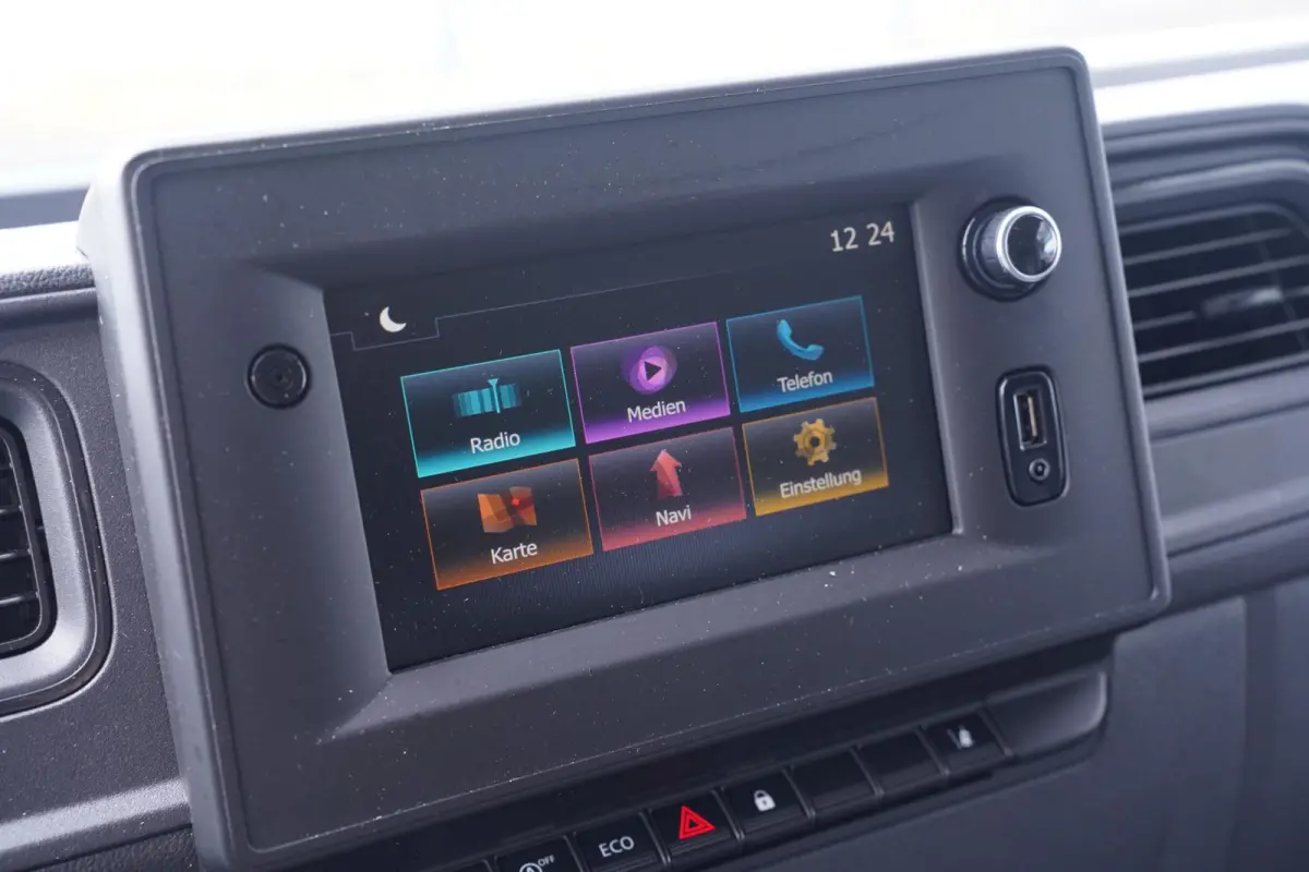 2.3 DCi 165 pk Bakwagen met Laadklep Airco, Apple Carplay, Camera, Cruise Control, 3-Zits
