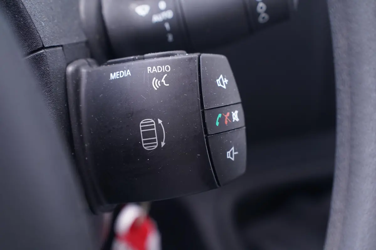 2.3 DCi 165 pk Bakwagen met Laadklep Airco, Apple Carplay, Camera, Cruise Control, 3-Zits