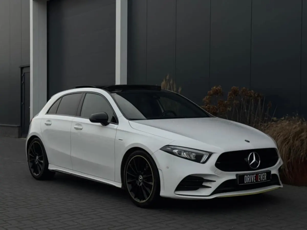 200 AMG Edition 1 | Pano | Ambilight | LED