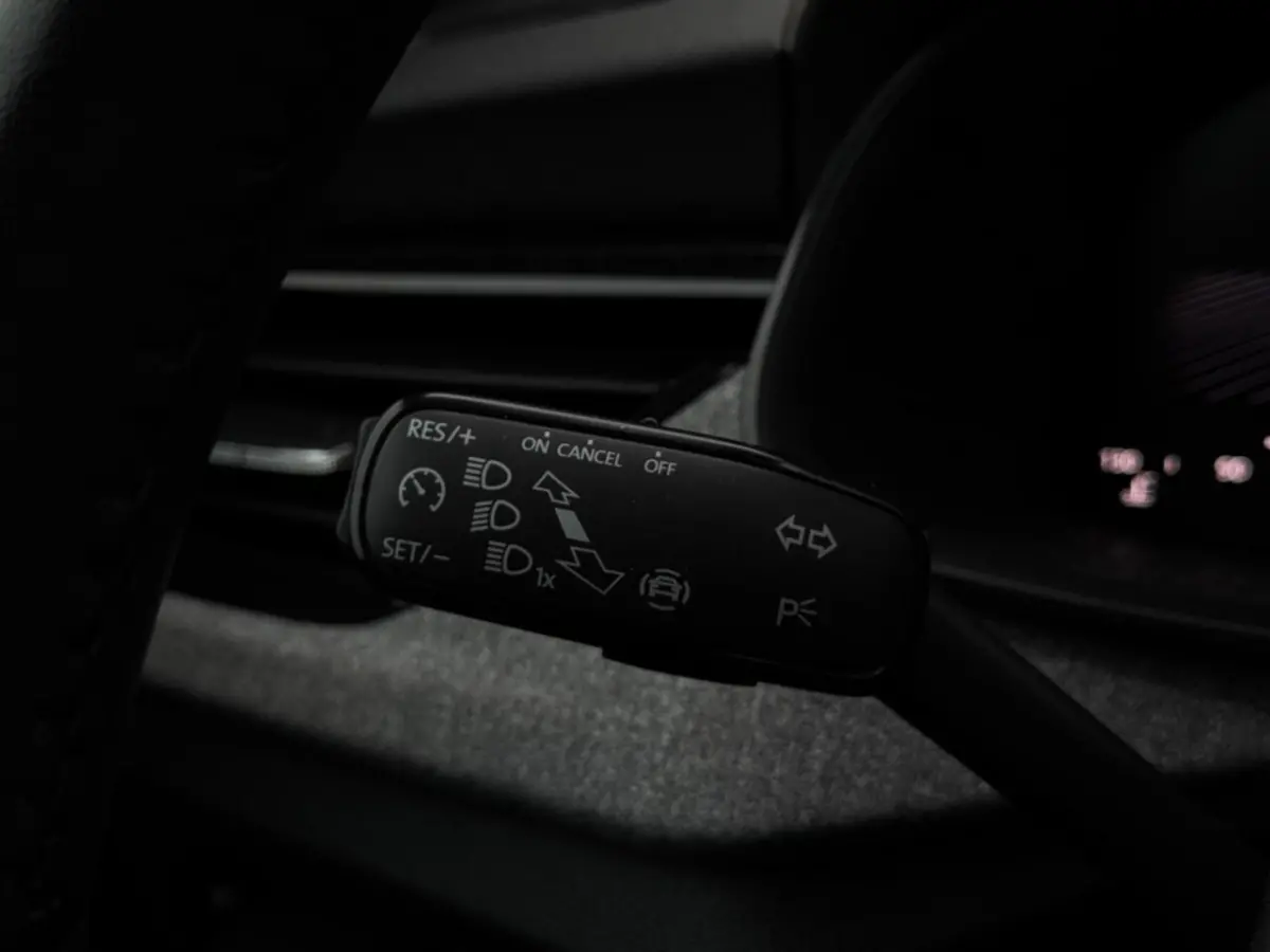 1.0 TSI Business Edition | Fabrieksgarantie | PDC | LED
