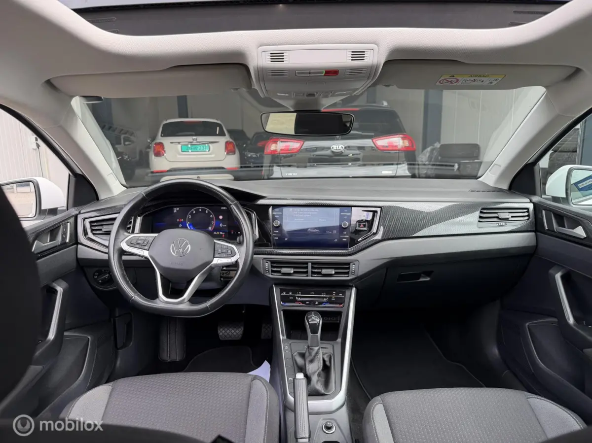 1.0 TSI Life | Pano | Camera | Climate | Carplay