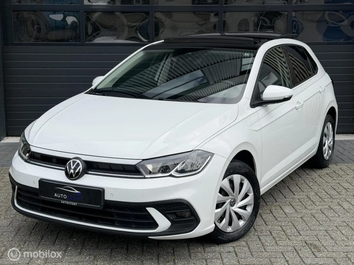 1.0 TSI Life | Pano | Camera | Climate | Carplay