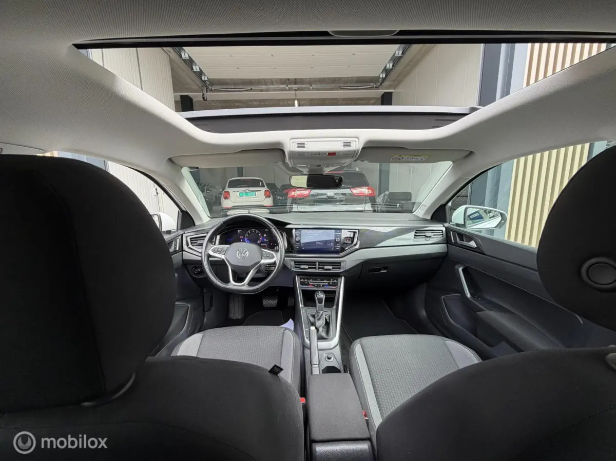 1.0 TSI Life | Pano | Camera | Climate | Carplay