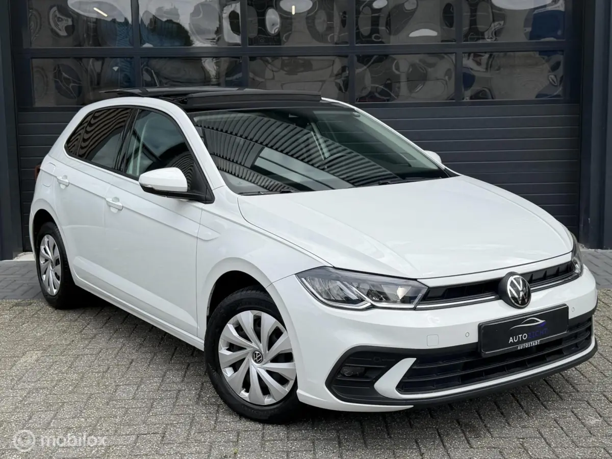 1.0 TSI Life | Pano | Camera | Climate | Carplay