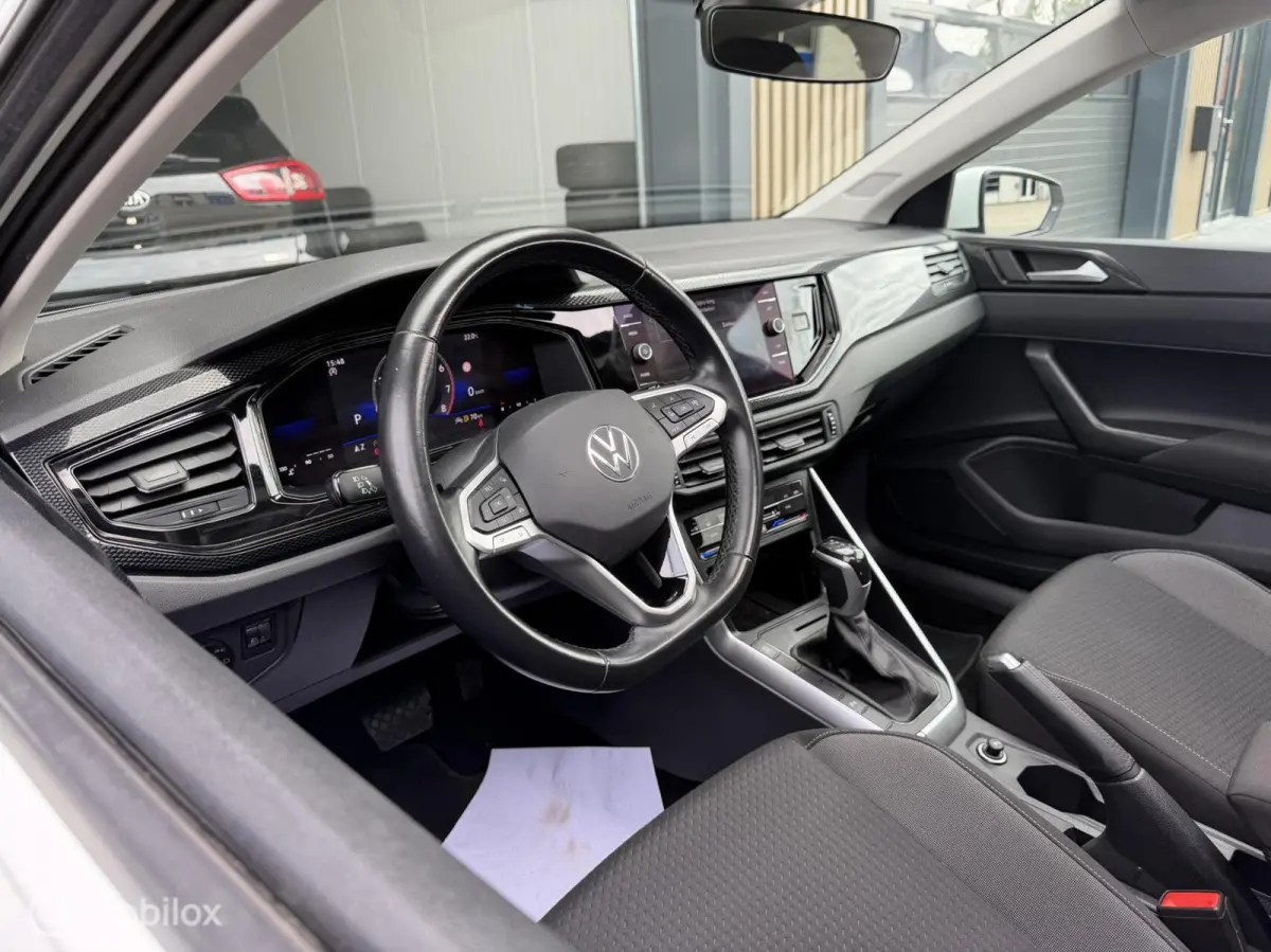 1.0 TSI Life | Pano | Camera | Climate | Carplay