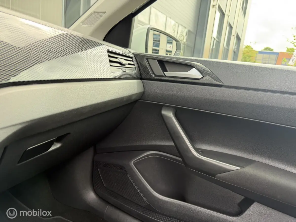 1.0 TSI Life | Pano | Camera | Climate | Carplay