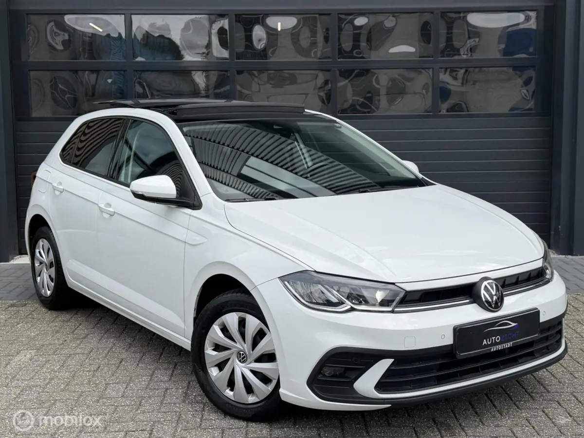 1.0 TSI Life | Pano | Camera | Climate | Carplay