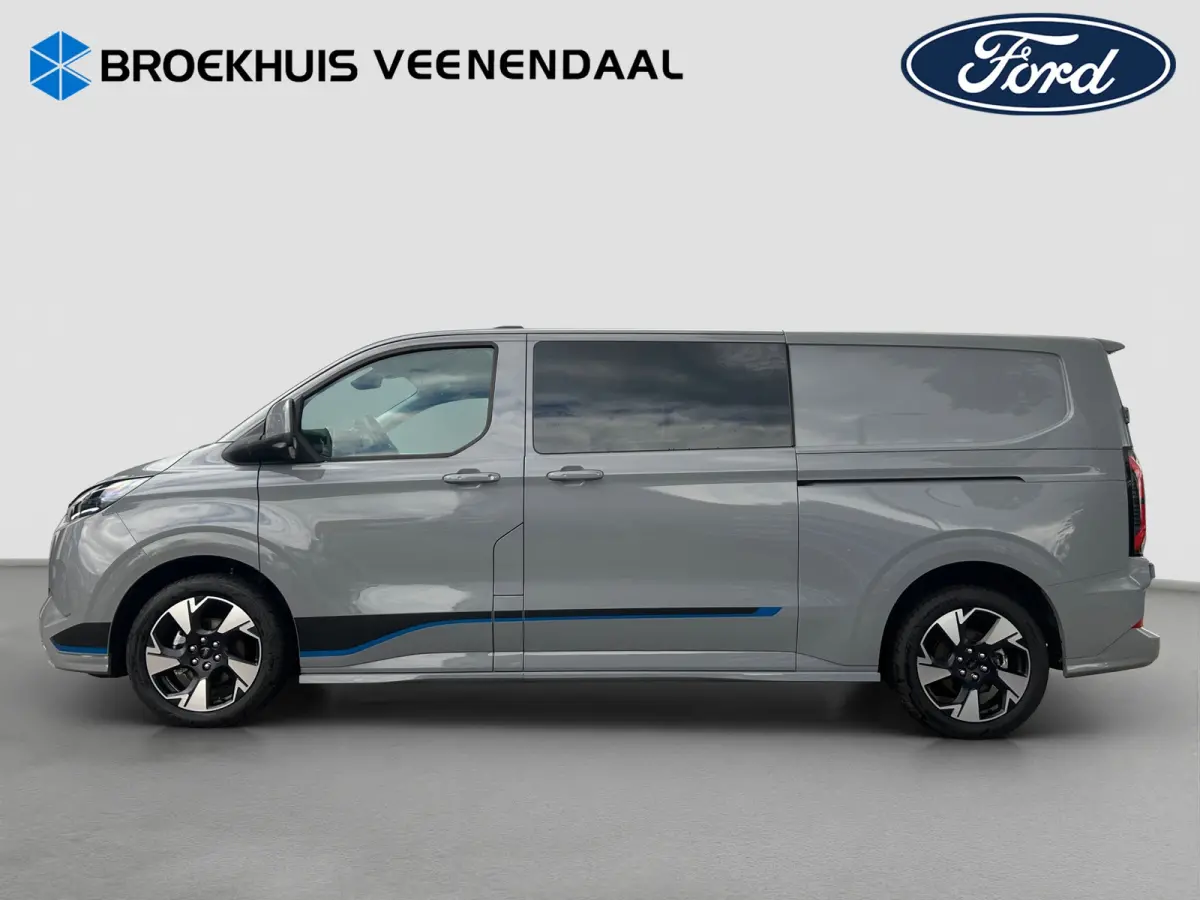 320 2.5 PHEV L2H1 Sport DC | Adap. Cruise Control | Winterpack | 360 Camera | Trekhaak | Keyless | CarPlay |