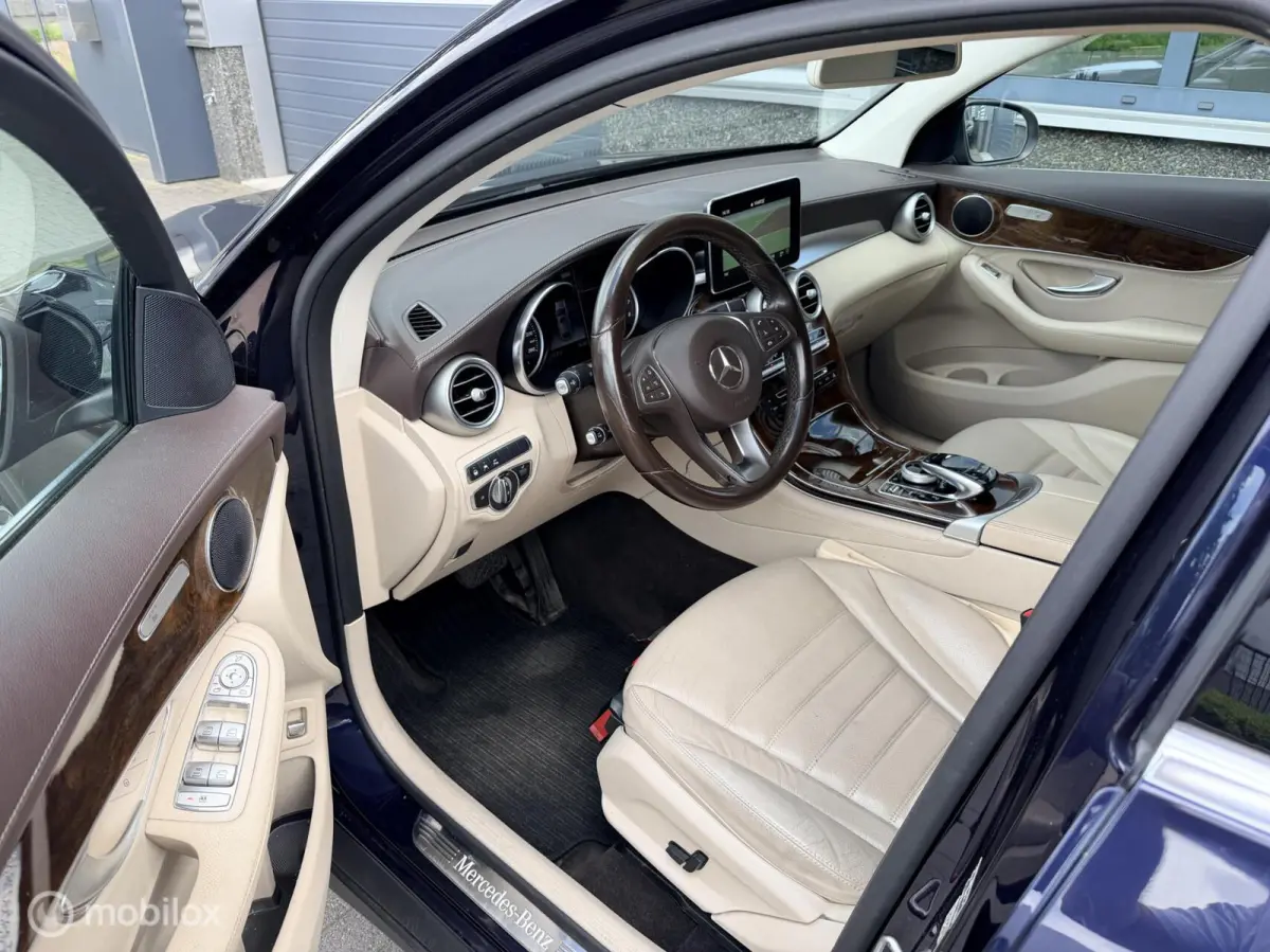 350e 4MATIC Premium Plus