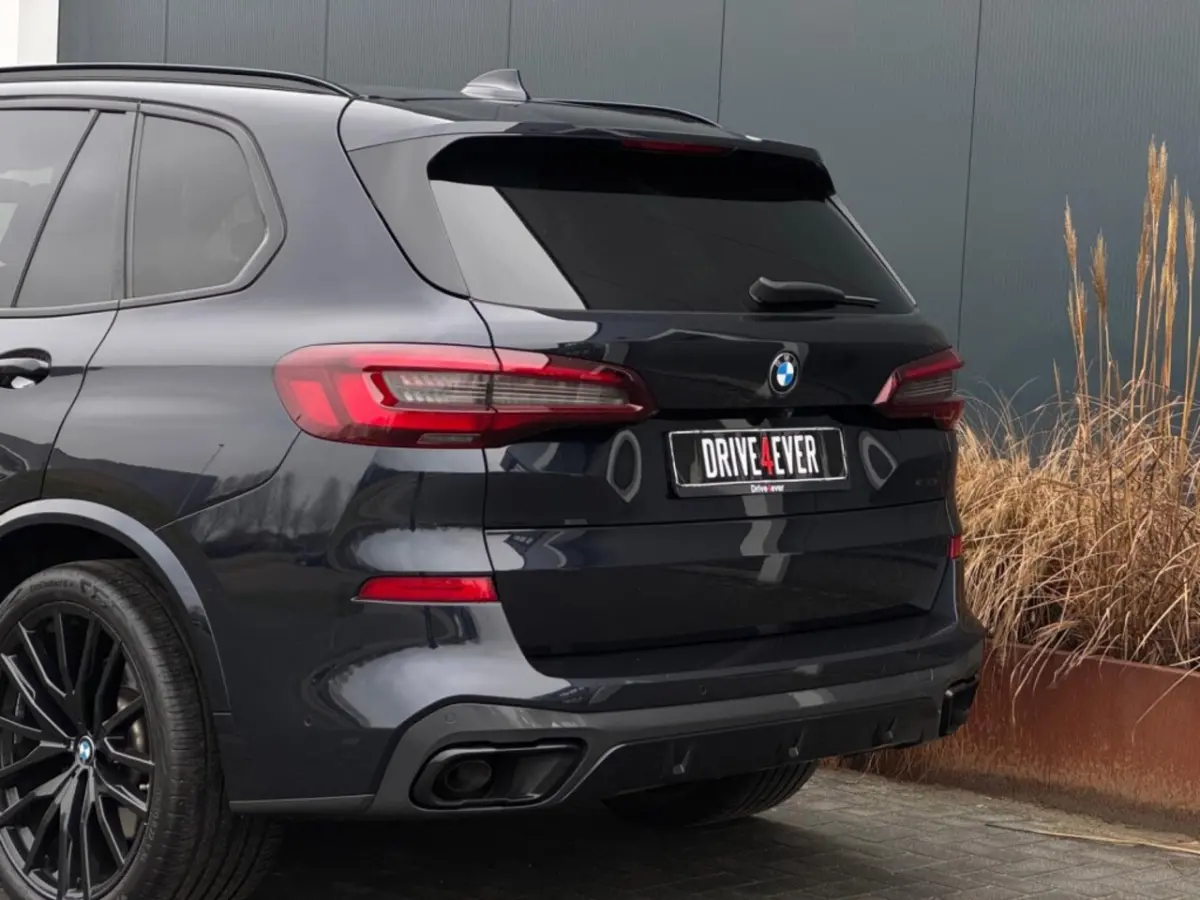 XDrive40d | M Pack | 22 inch | Kuipstoelen | Pano