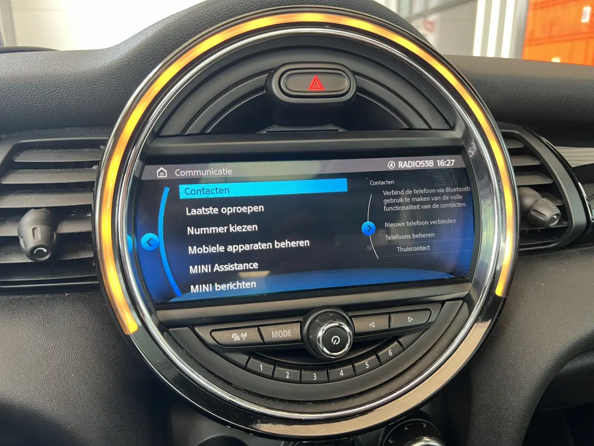 1.5 Cooper 60 Years Edition | AUTOMAAT | HEAD-UP DISPLAY | LEDER | SCHUIF/KANTELDAK | CARPLAY/ANDROID | HARMAN/KARDON | NAVI | CRUISE CONTROL | PDC V+A | CLIMATE CONTROL | LMV 17'' | STOELVE