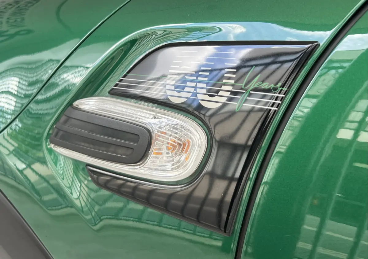 1.5 Cooper 60 Years Edition | AUTOMAAT | HEAD-UP DISPLAY | LEDER | SCHUIF/KANTELDAK | CARPLAY/ANDROID | HARMAN/KARDON | NAVI | CRUISE CONTROL | PDC V+A | CLIMATE CONTROL | LMV 17'' | STOELVE