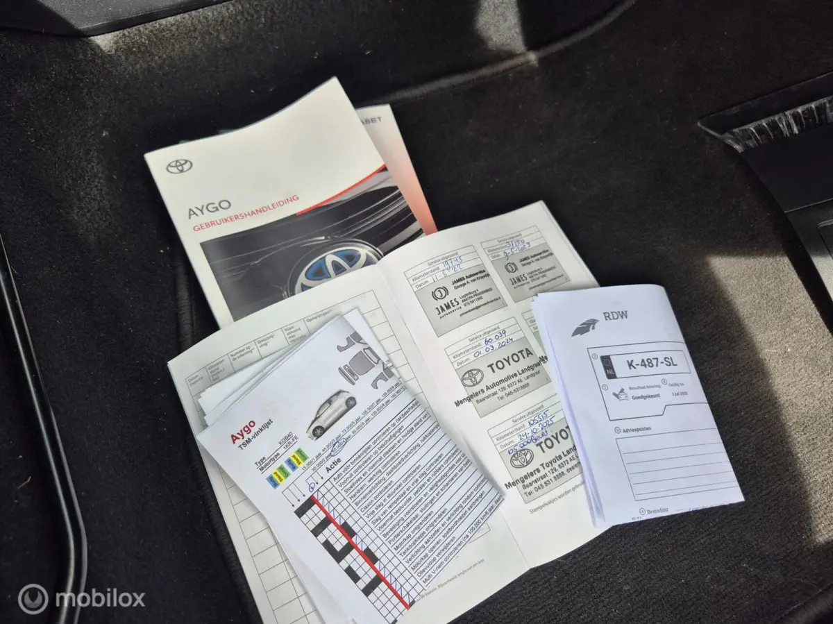 1.0 VVT-i x-play I Camera I Airco I Apple Carplay I Cruise I