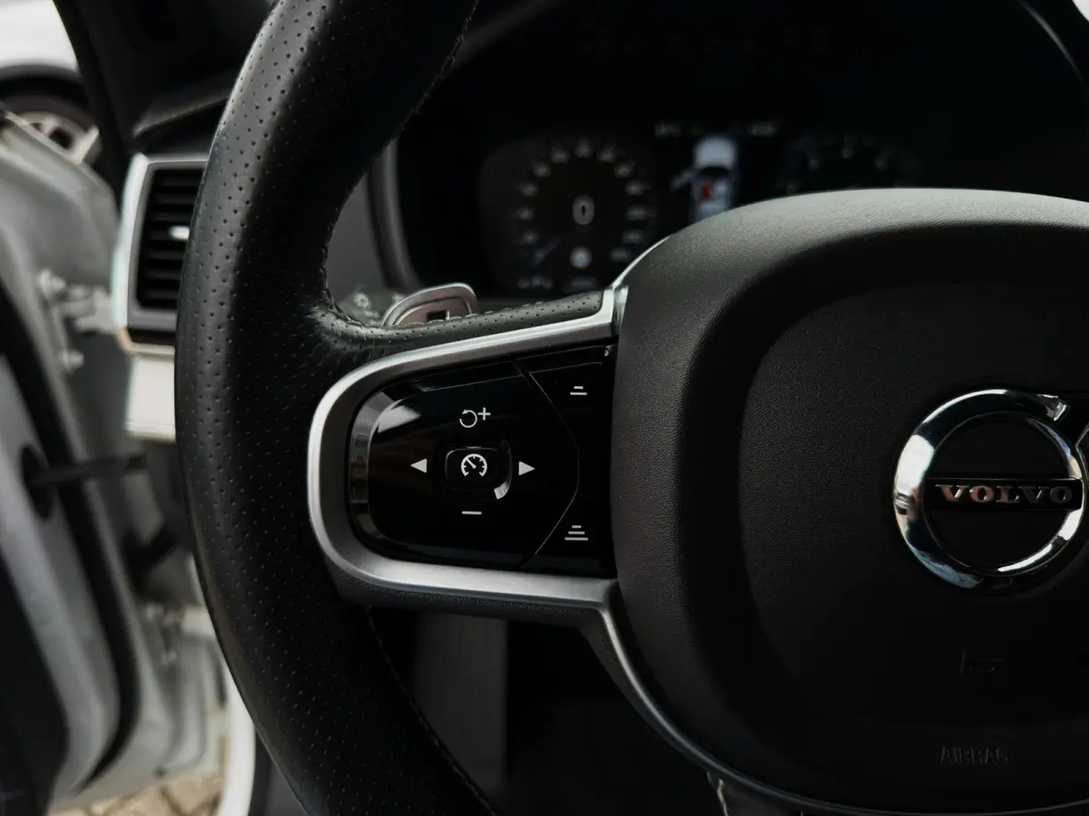2.0 T5 AWD Inscription R-Design 250PK|Adaptive Cruise|Detectie|Face lift|360C|HUD|PANO|7-Zits|Trekhaak|Full Led|Carplay