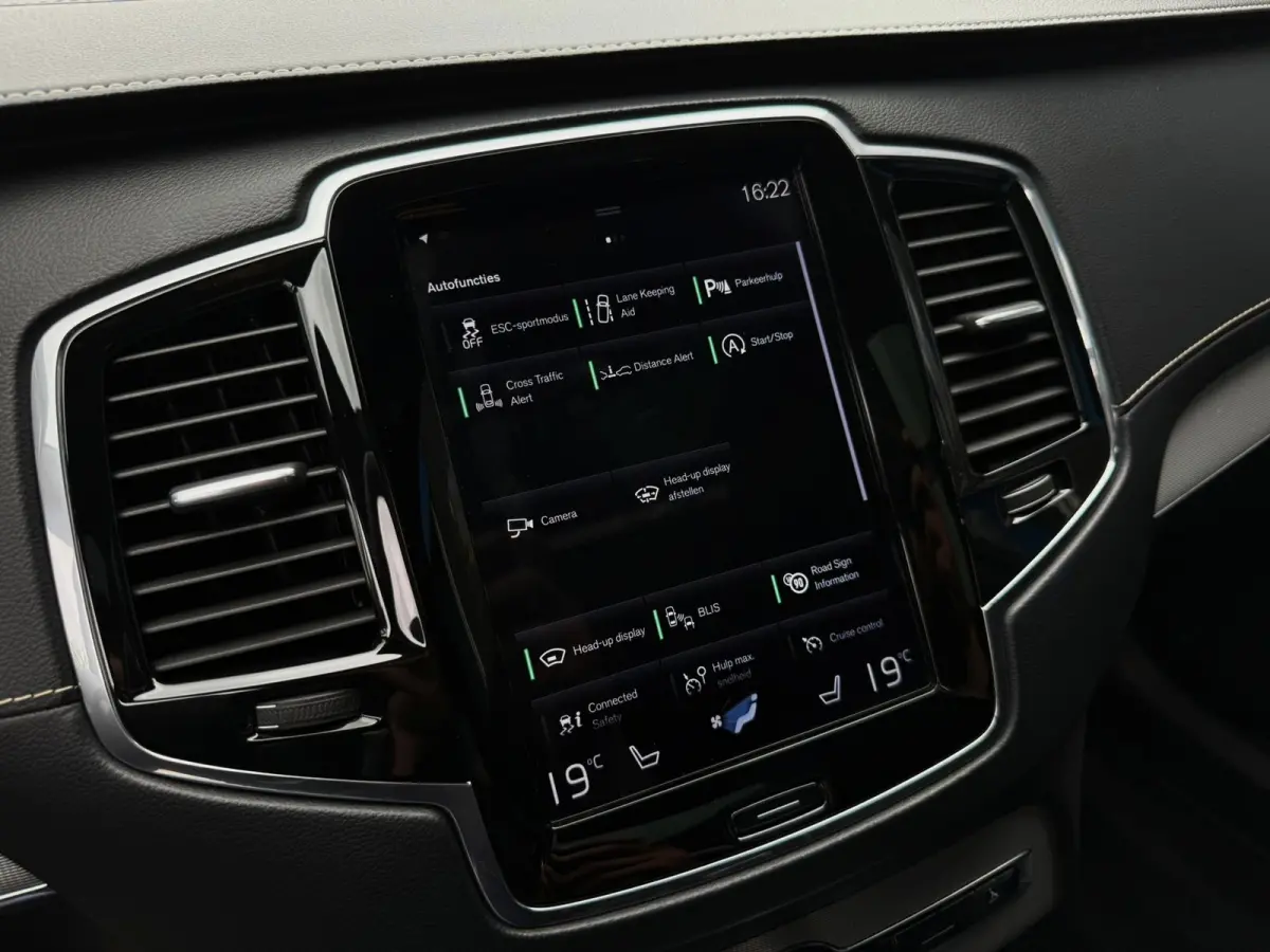2.0 T5 AWD Inscription R-Design 250PK|Adaptive Cruise|Detectie|Face lift|360C|HUD|PANO|7-Zits|Trekhaak|Full Led|Carplay