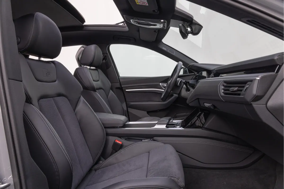 55 Quattro 115 kWh S-line Pano HuD Nardo B&O ACC