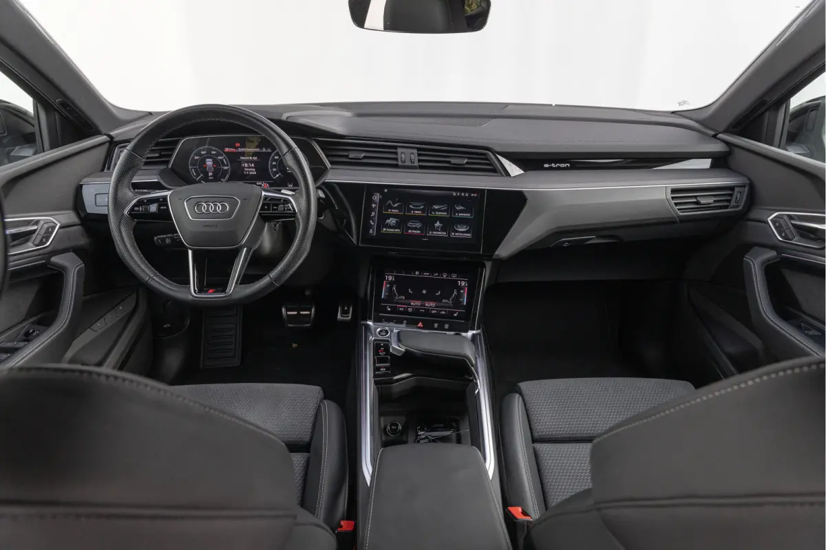 55 Quattro 115 kWh S-line Pano HuD Nardo B&O ACC