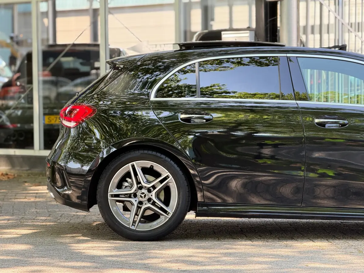 200 Business Solution AMG Automaat Pano Burmester