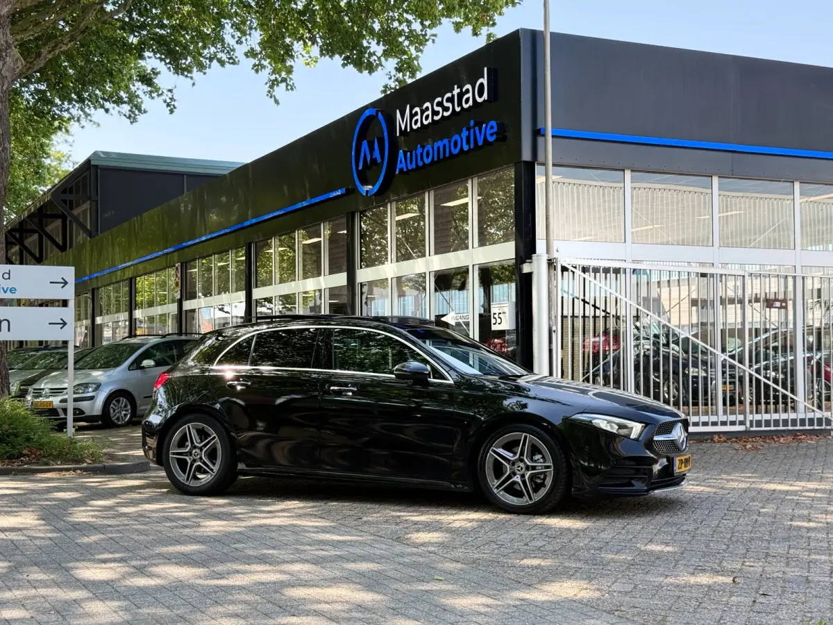 200 Business Solution AMG Automaat Pano Burmester