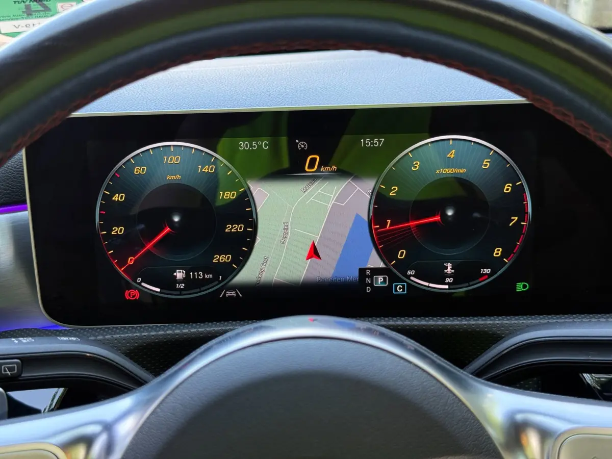 200 Business Solution AMG Automaat Pano Burmester