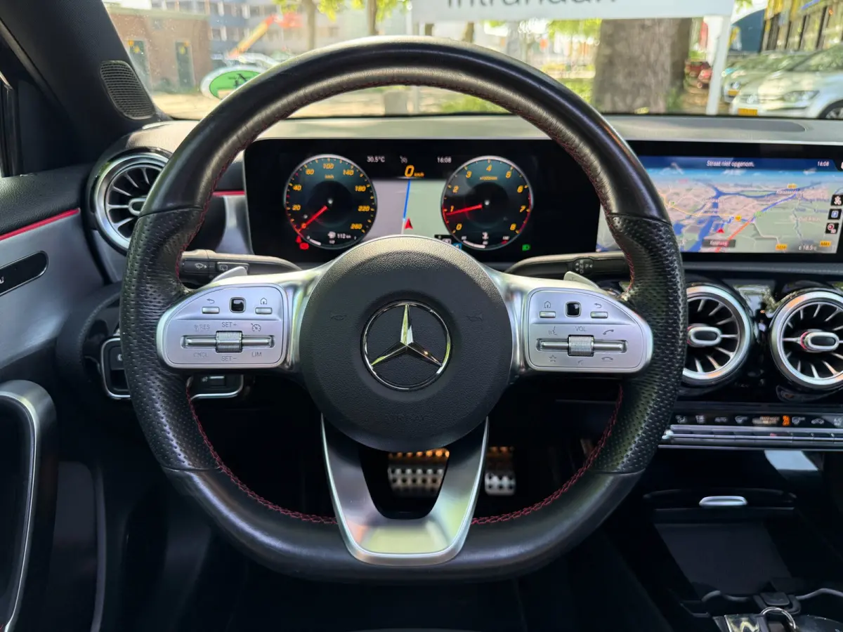 200 Business Solution AMG Automaat Pano Burmester