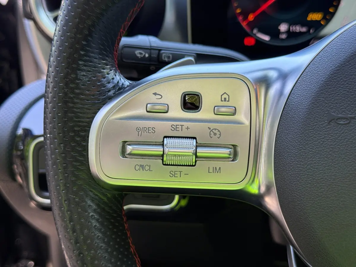 200 Business Solution AMG Automaat Pano Burmester