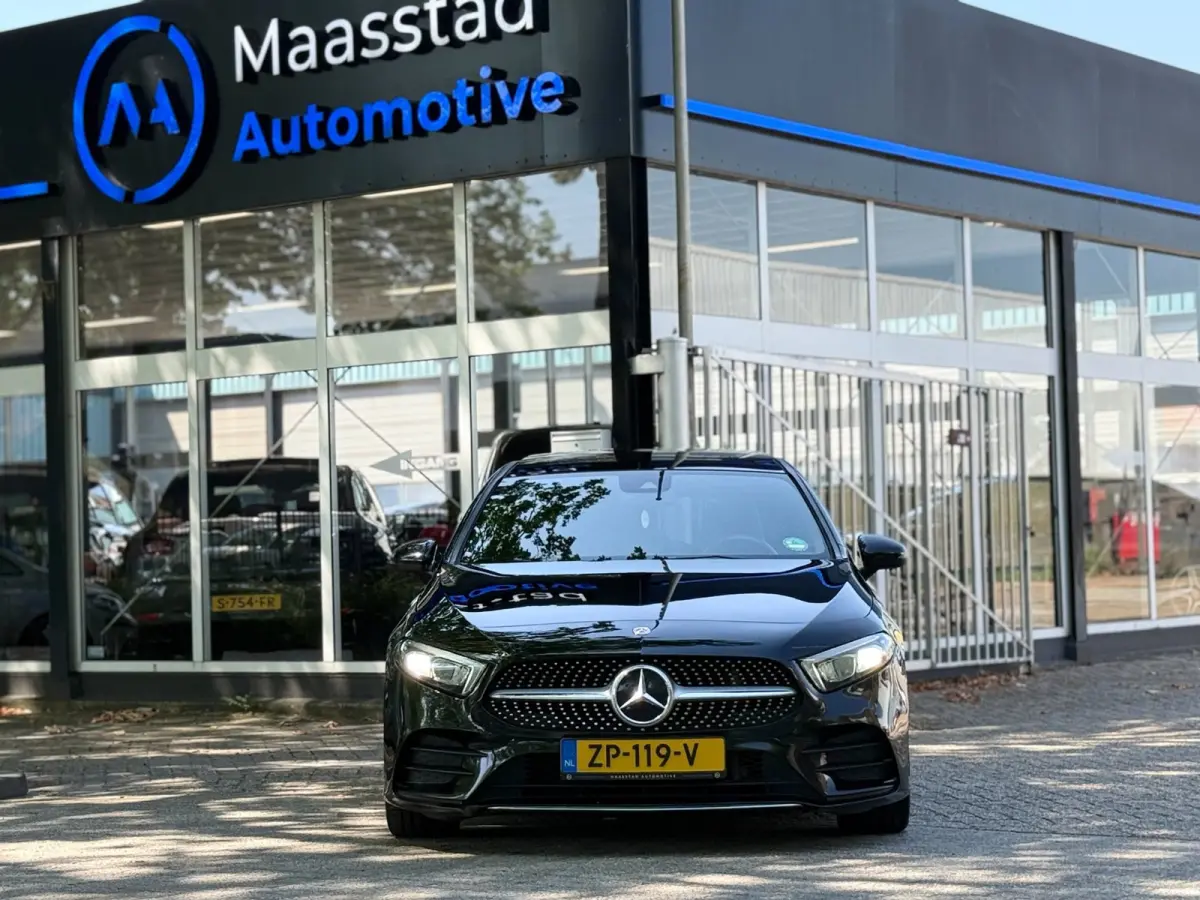 200 Business Solution AMG Automaat Pano Burmester