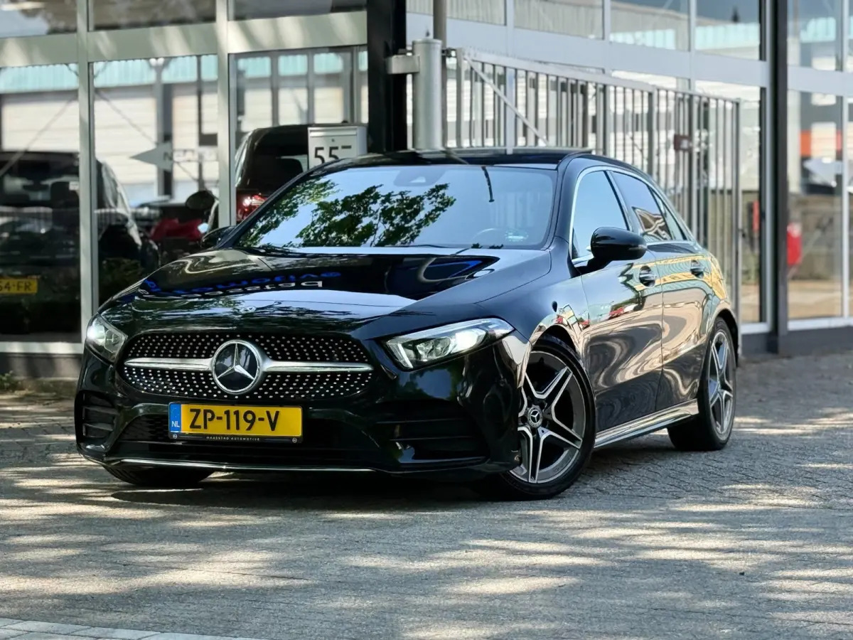 200 Business Solution AMG Automaat Pano Burmester