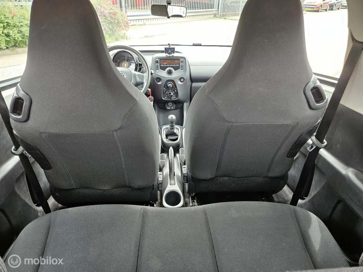 1.0 VVT-i x