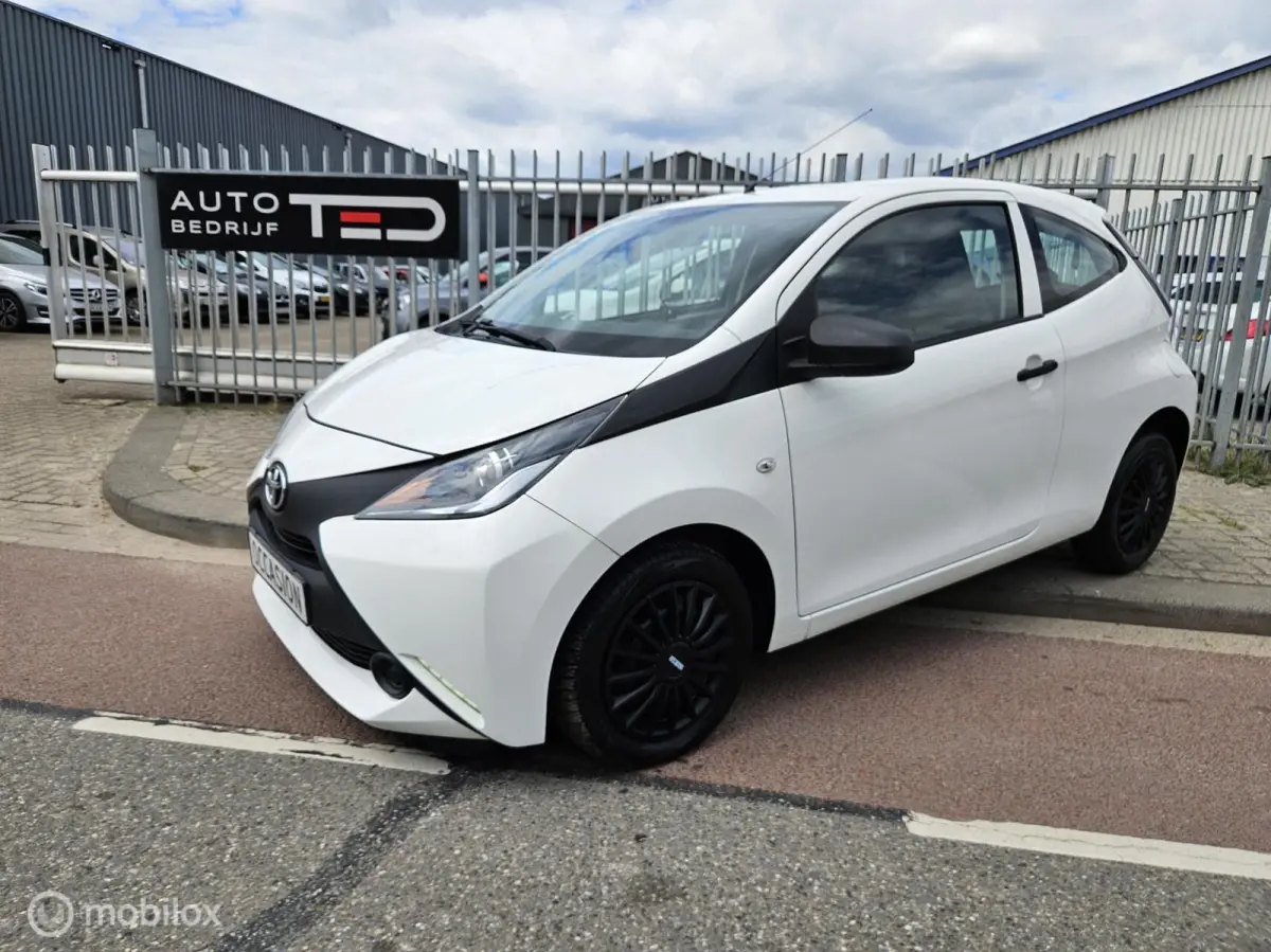 1.0 VVT-i x