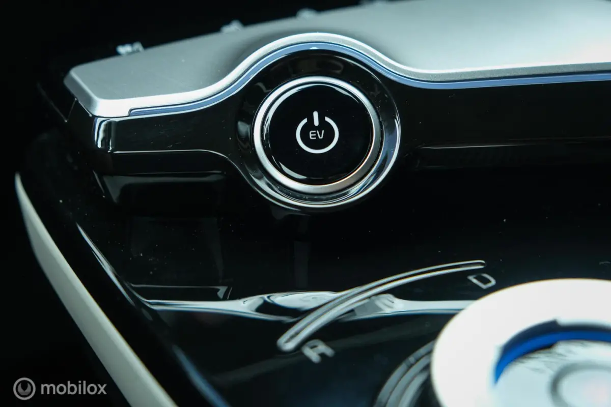 GT-Line 77.4 kWh | Adaptive Cruise | HUD | 360 camera | SOH 100% | Meridian Audio |Stoelverwarming en ventilatie | 20 inch |Stuurwielverwarming | CarPlay