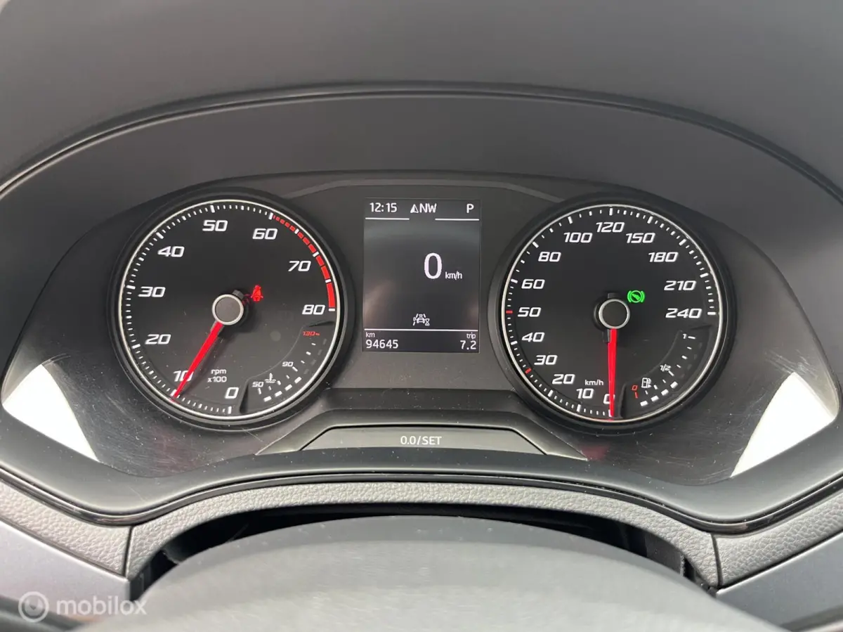 1.0 TSI Xcellence Business Intense NAVI*CRUISE*PDC*