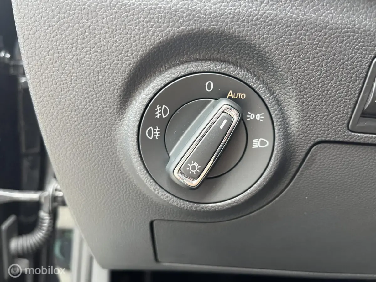 1.0 TSI Xcellence Business Intense NAVI*CRUISE*PDC*