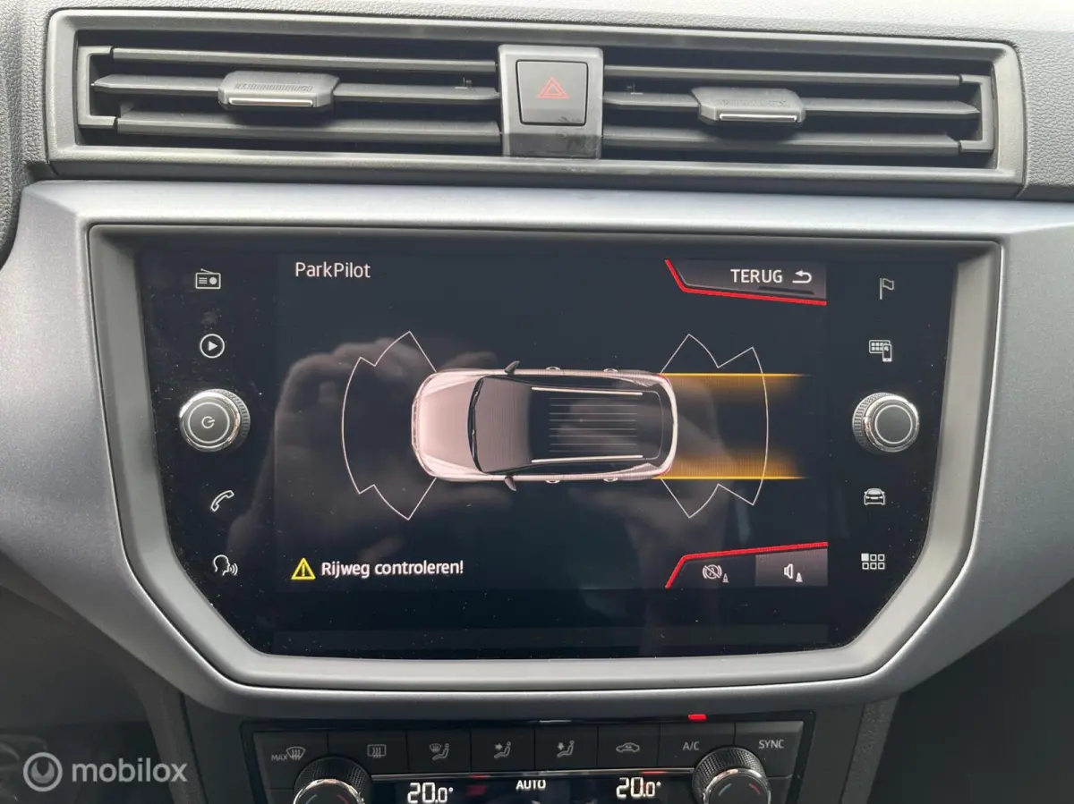 1.0 TSI Xcellence Business Intense NAVI*CRUISE*PDC*