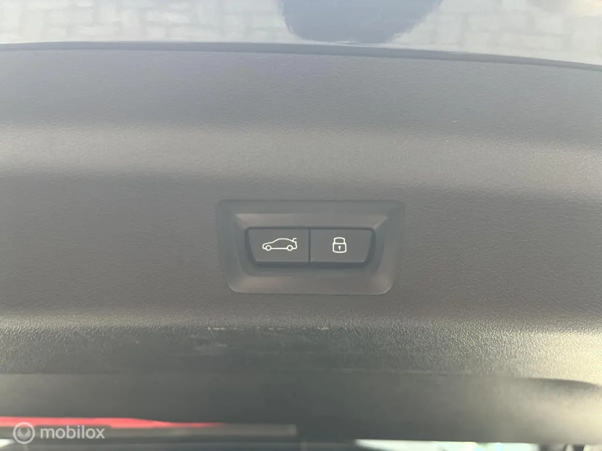 sDrive18i M-PAKKET*PANO-DAK*LED*CRUISE*PDC*LEDER*