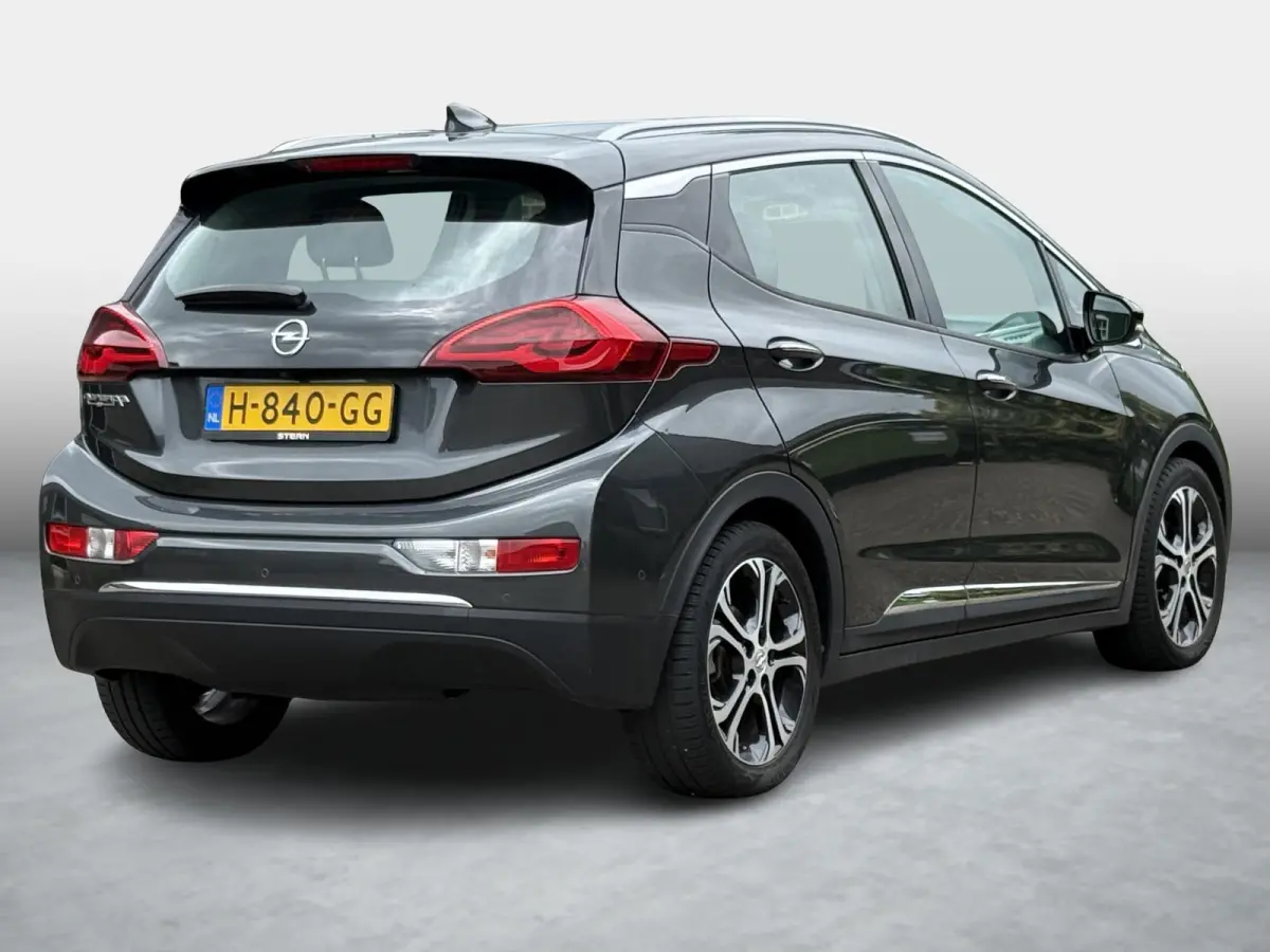 Business executive 60 kWh SOH 98%/ Volledige Dealer Historie / BOSE / Premium-Pakket / Hulppakket / Winterpakket / Leder / Stoel & Stuurverwarming / Achterbank Verwarming /
