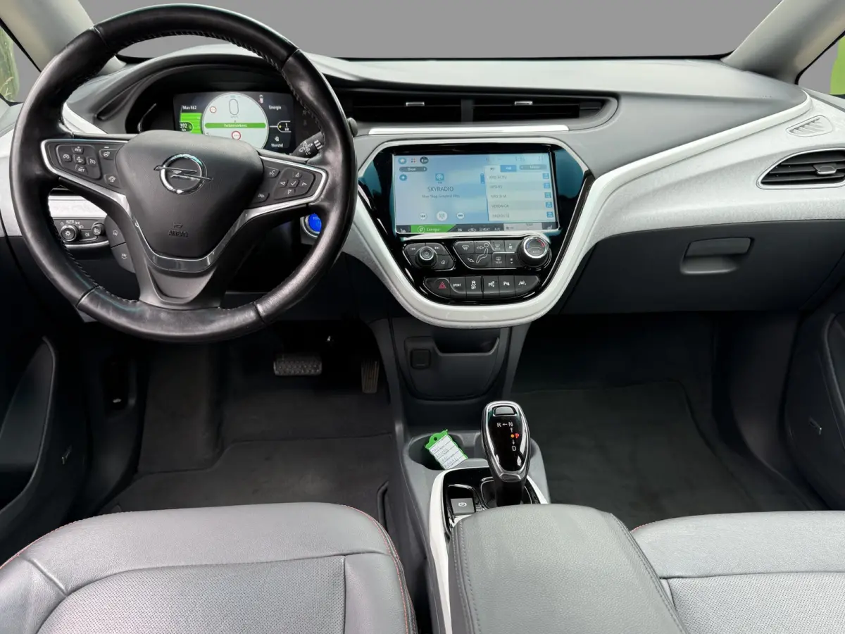 Business executive 60 kWh SOH 98%/ Volledige Dealer Historie / BOSE / Premium-Pakket / Hulppakket / Winterpakket / Leder / Stoel & Stuurverwarming / Achterbank Verwarming /