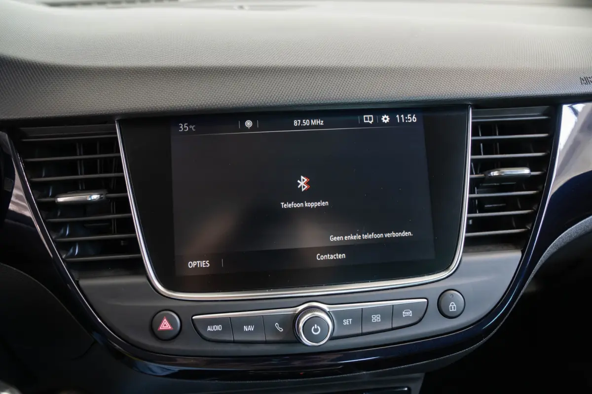 1.2 Turbo 120 Jaar Edition | Camera | Trekhaak | Climate Controle | Navigatie | Apple Carplay & Android Auto | Parkeersensoren |