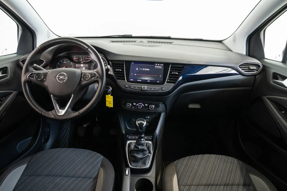 1.2 Turbo 120 Jaar Edition | Camera | Trekhaak | Climate Controle | Navigatie | Apple Carplay & Android Auto | Parkeersensoren |