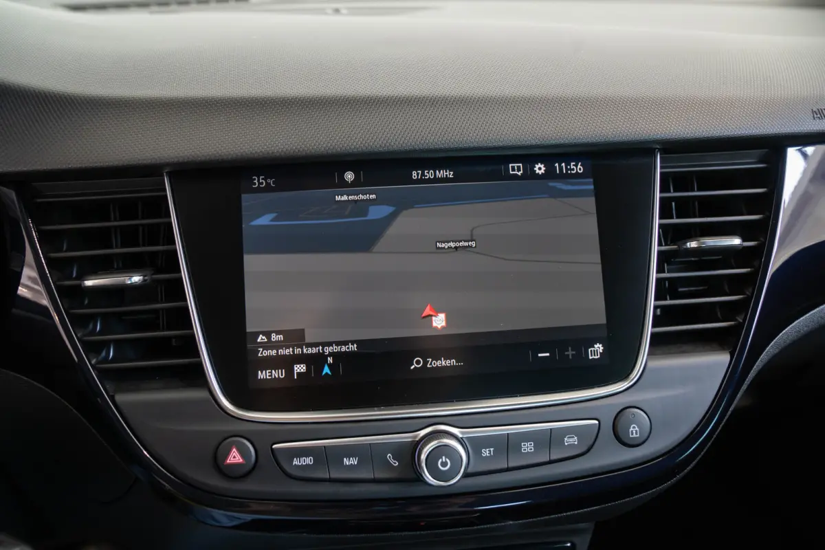 1.2 Turbo 120 Jaar Edition | Camera | Trekhaak | Climate Controle | Navigatie | Apple Carplay & Android Auto | Parkeersensoren |