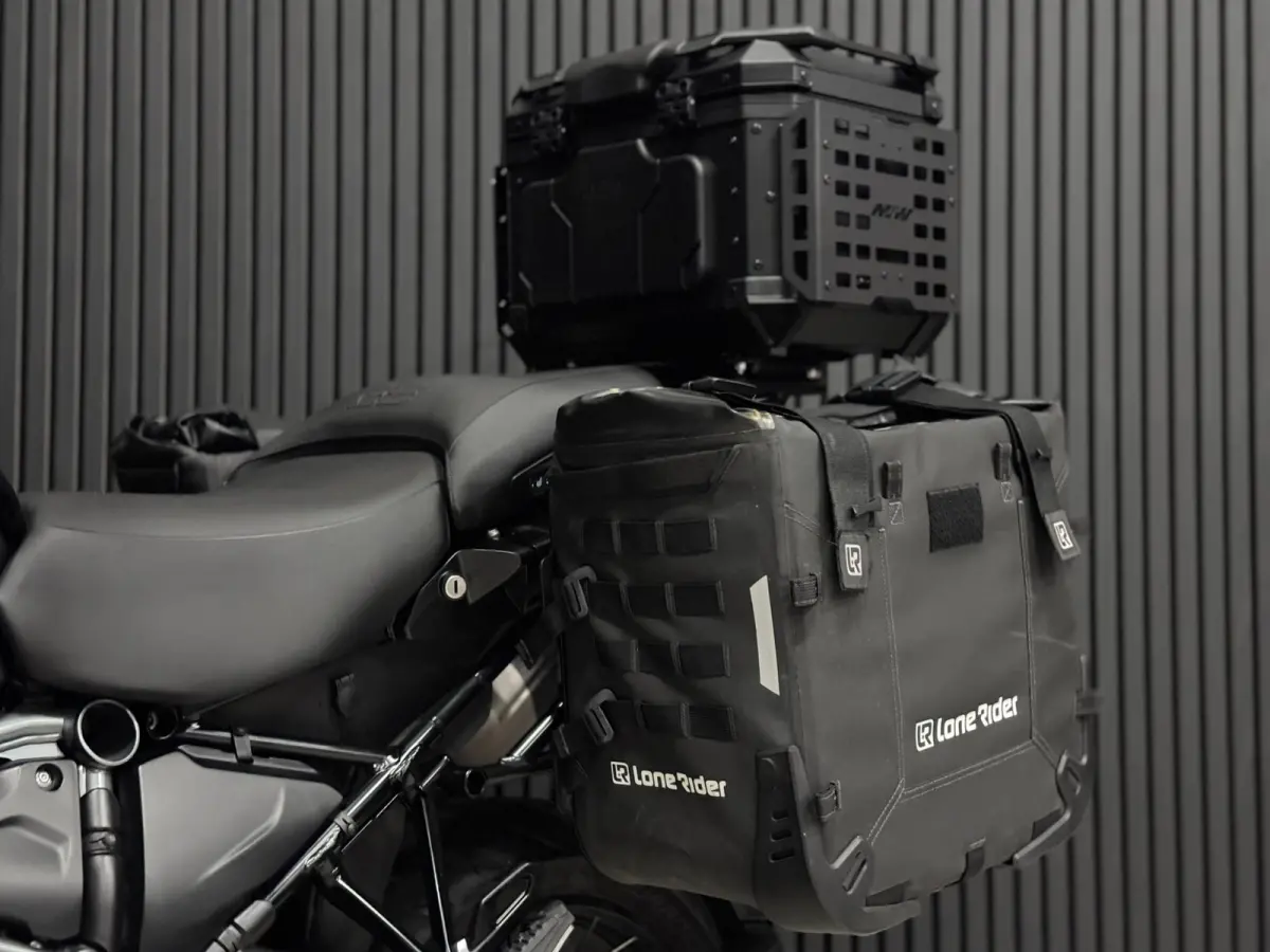 All-Road TRIPLE BLACK | AKRAPOVIC | ALLE PAKKETTEN!