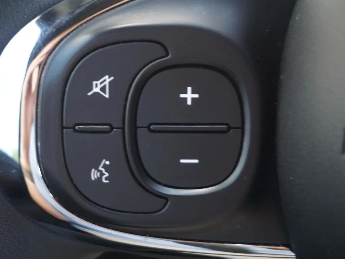 Hybrid RED | Cabrio | Airco | Cruise | PDC | Apple Carplay