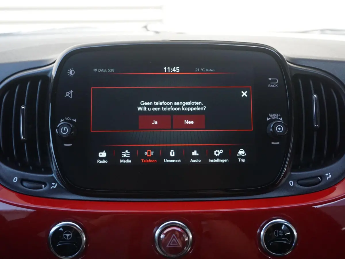 Hybrid RED | Cabrio | Airco | Cruise | PDC | Apple Carplay