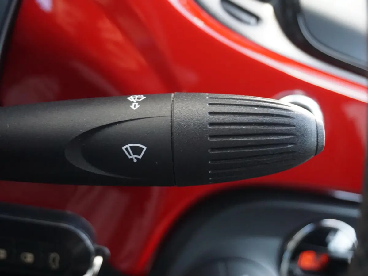 Hybrid RED | Cabrio | Airco | Cruise | PDC | Apple Carplay