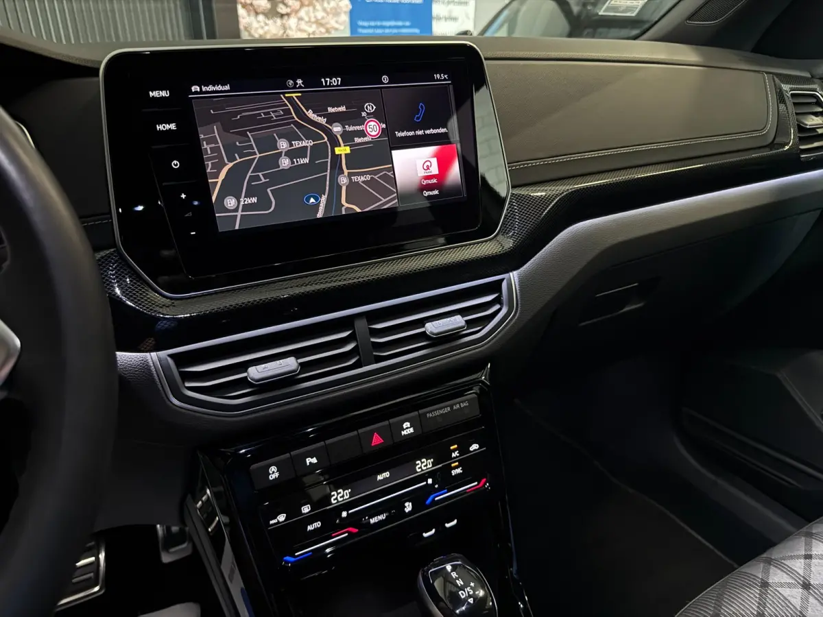 1.5 TSI 3X R-Line | IQ LIGHT | CAM | KEYLESS | FACELIFT