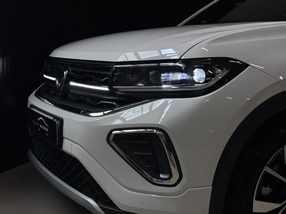 1.5 TSI 3X R-Line | IQ LIGHT | CAM | KEYLESS | FACELIFT