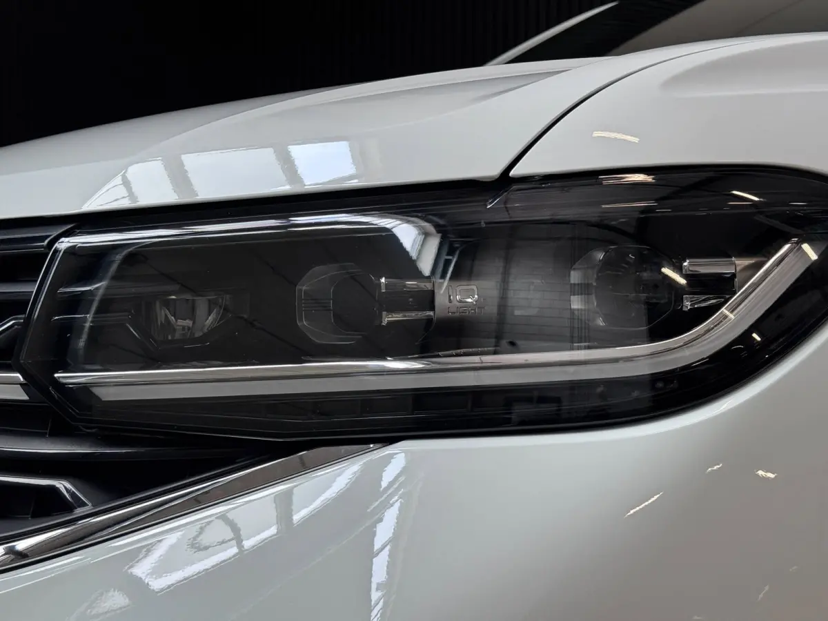 1.5 TSI 3X R-Line | IQ LIGHT | CAM | KEYLESS | FACELIFT