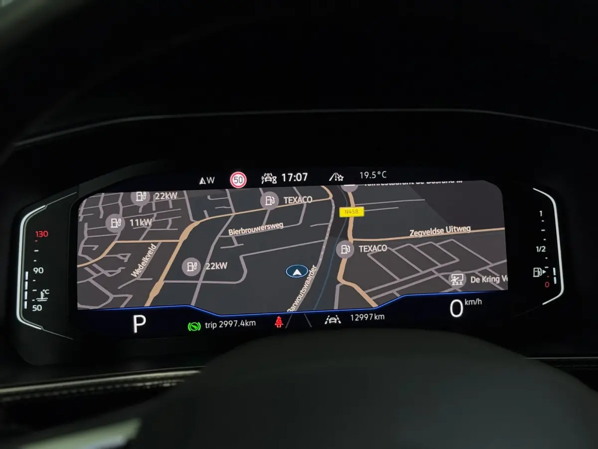 1.5 TSI 3X R-Line | IQ LIGHT | CAM | KEYLESS | FACELIFT