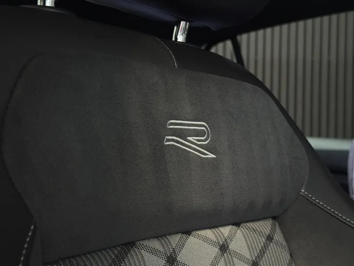1.5 TSI 3X R-Line | IQ LIGHT | CAM | KEYLESS | FACELIFT