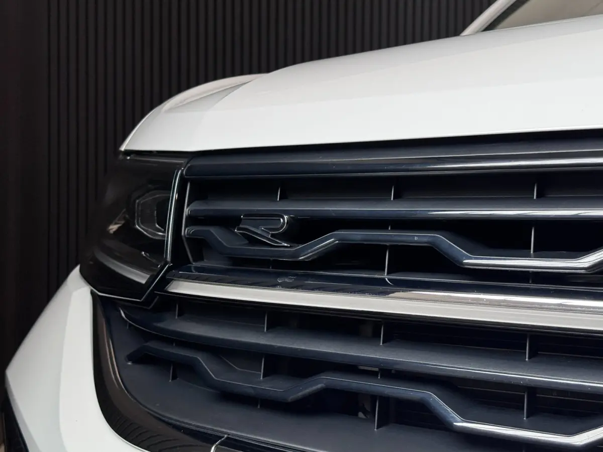 1.5 TSI 3X R-Line | IQ LIGHT | CAM | KEYLESS | FACELIFT